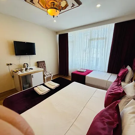 Marmara Deluxe Hotel 3*