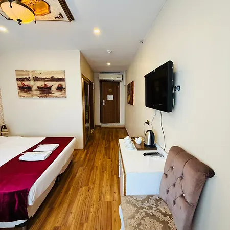 Hotel Marmara Deluxe 3*